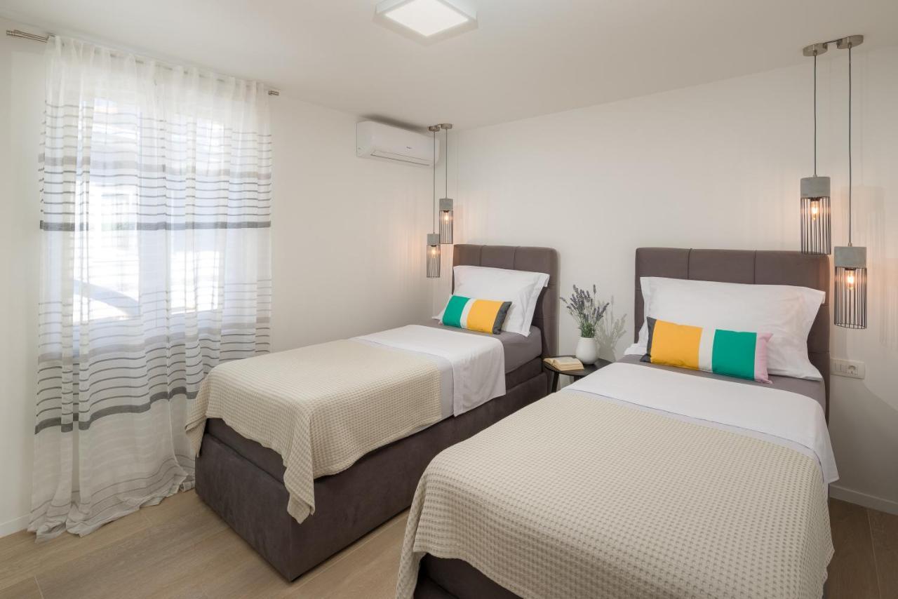 Villa Roko- The Spacious Luxury Трогир Экстерьер фото
